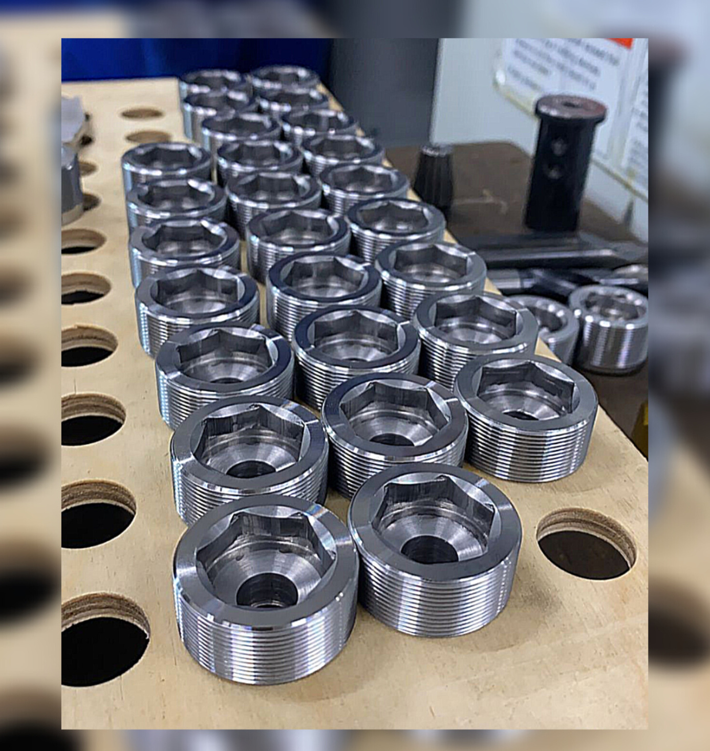 Гайка. Токарная обработка методом прошивки Деталь гайка